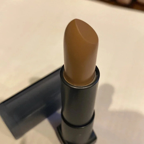 1 Maybelline Color Sensational Powder Matte Lipstick 704 Carnal Brown Makeuup - Picture 3 of 7